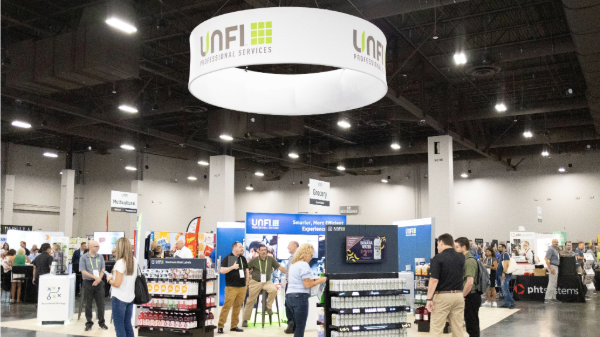 UNFI recognizes retailers at 2025 holiday and winter show
