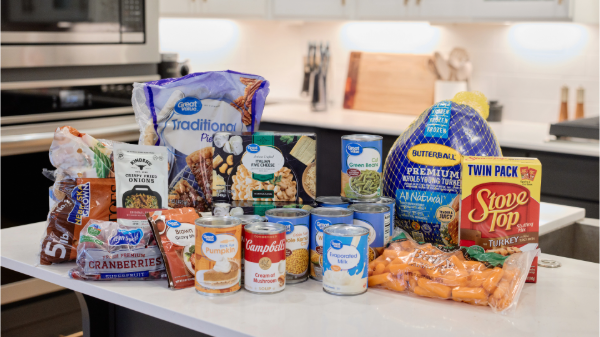 Walmart’s annual Thanksgiving meal serves 10 people for less than $4 per person
