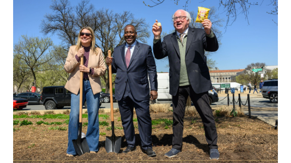 Black Gold Farms plants potatoes in DC for National Agriculture Day