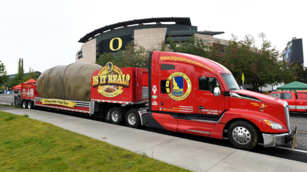 Idaho Potato Commission sponsors season-opening college football game