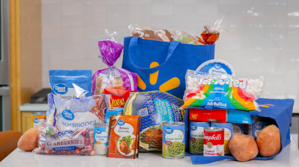 Walmart holiday meal basket serves 10 for $35